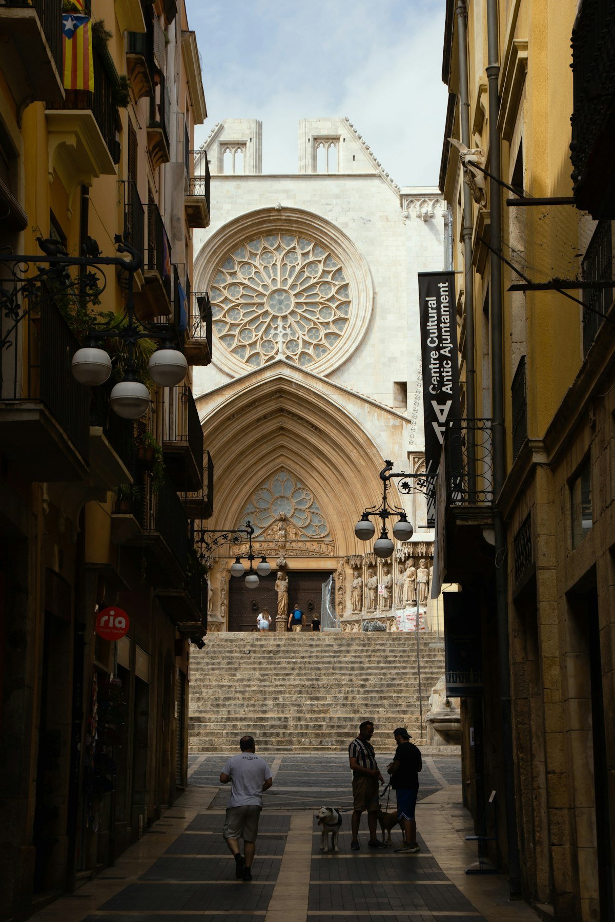 Calle estrecha de la Part Alta de Tarragona